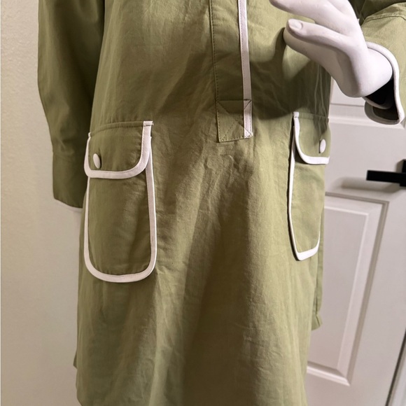 Pomander Place Green Mini Dress.   #49 - Picture 5 of 14